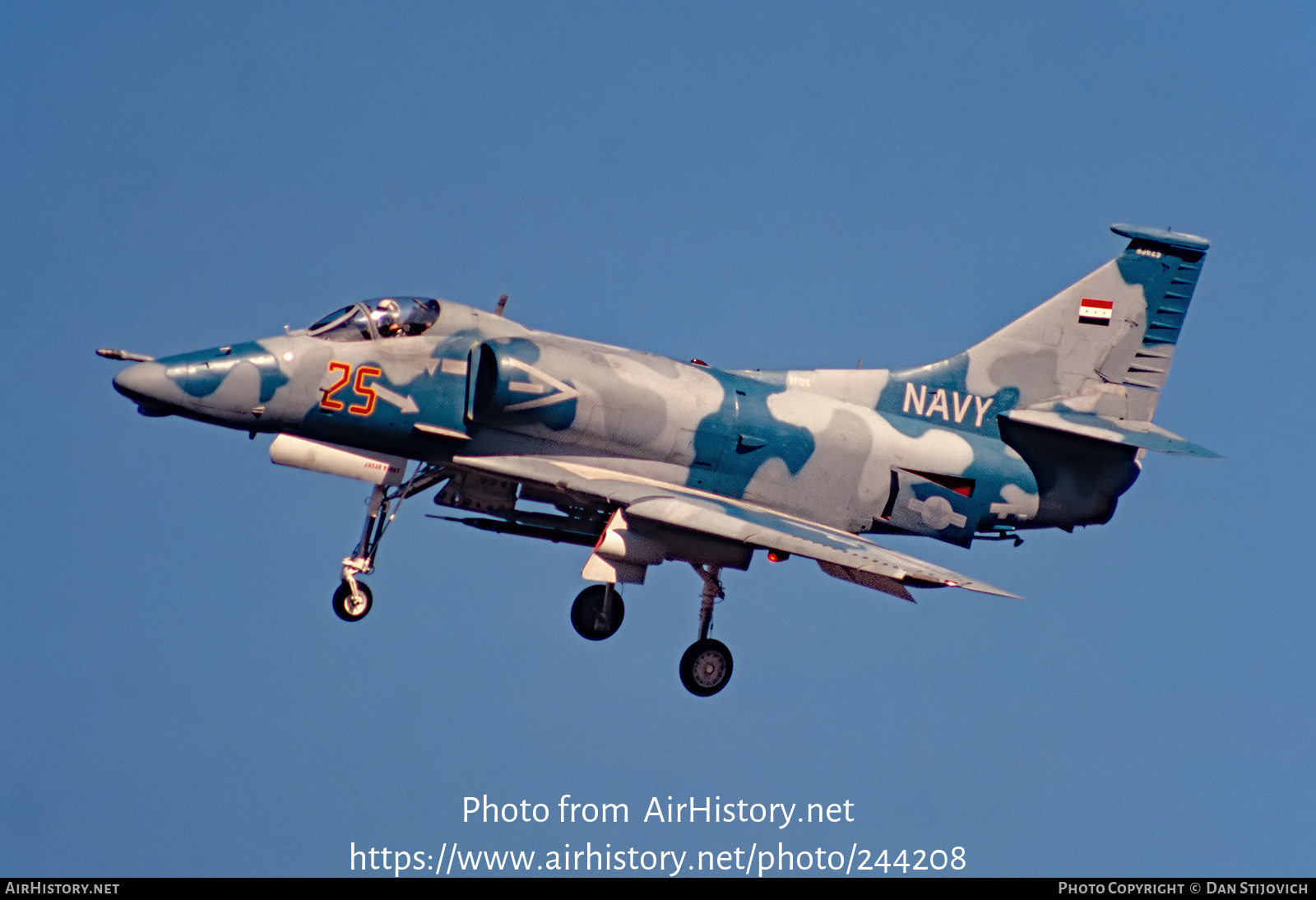 Aircraft Photo of 155064 | Douglas A-4F Skyhawk | USA - Navy | AirHistory.net #244208