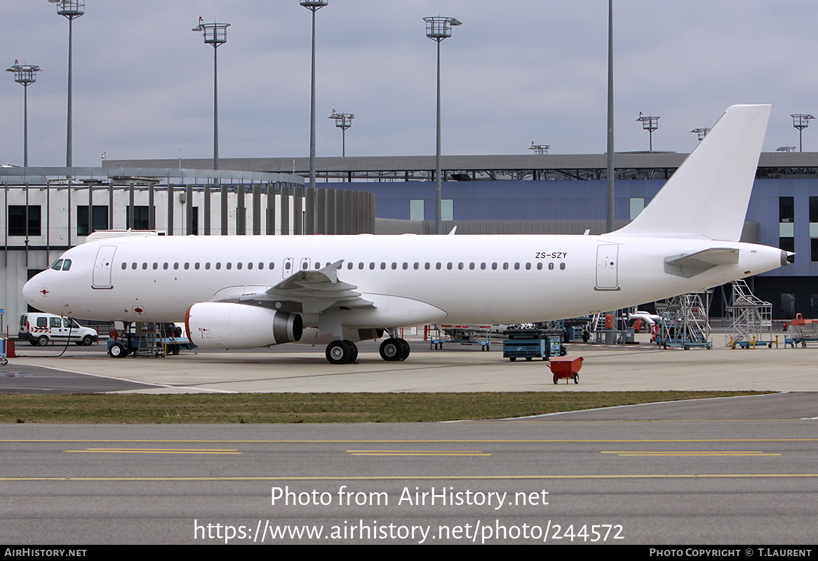 Aircraft Photo of ZS-SZY | Airbus A320-232 | AirHistory.net #244572