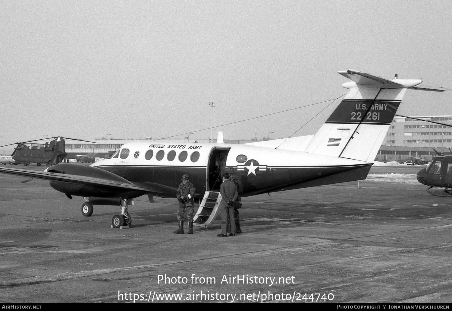 Aircraft Photo of 73-22261 / 22261 | Beech C-12A Huron | USA - Army | AirHistory.net #244740