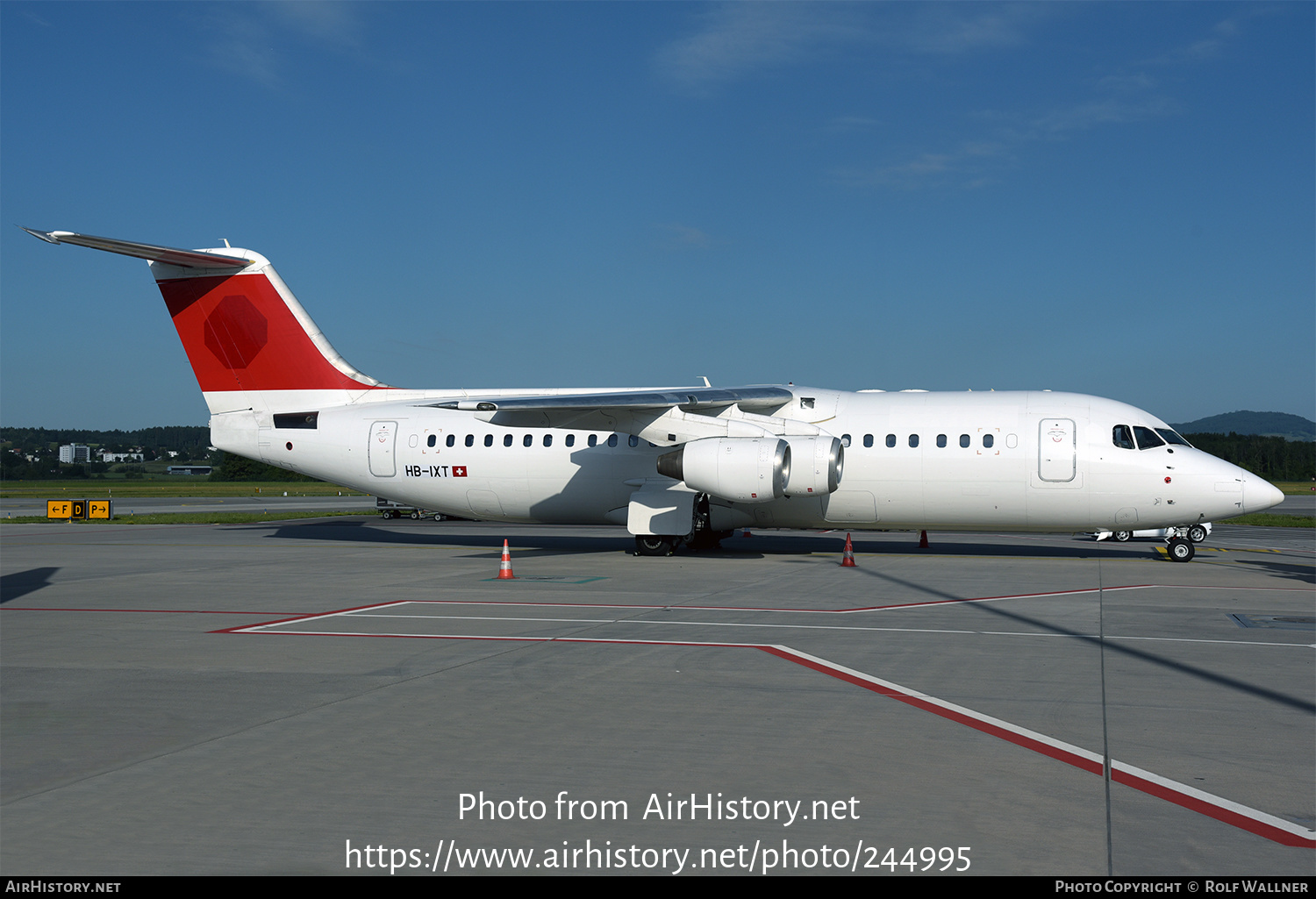 Aircraft Photo of HB-IXT | British Aerospace Avro 146-RJ100 | Swiss International Air Lines | AirHistory.net #244995