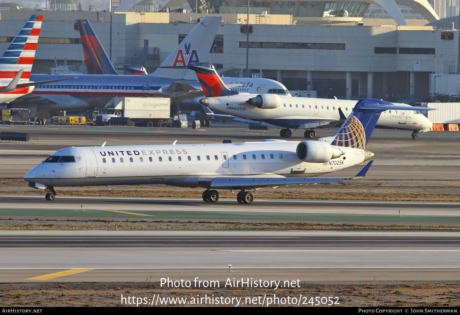 Aircraft Photo of N702SK | Bombardier CRJ-701ER (CL-600-2C10) | United Express | AirHistory.net #245052