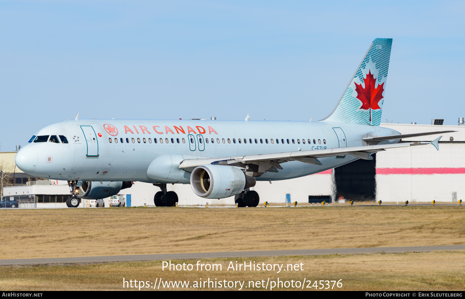 Aircraft Photo of C-FZUB | Airbus A320-214 | Air Canada | AirHistory.net #245376