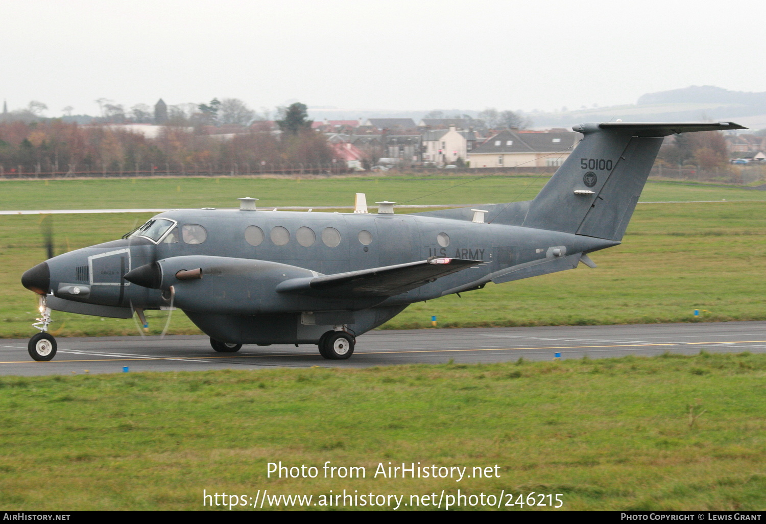 Aircraft Photo of 95-0100 / 50100 | Hawker Beechcraft C-12V-1 Huron (B200C) | USA - Army | AirHistory.net #246215