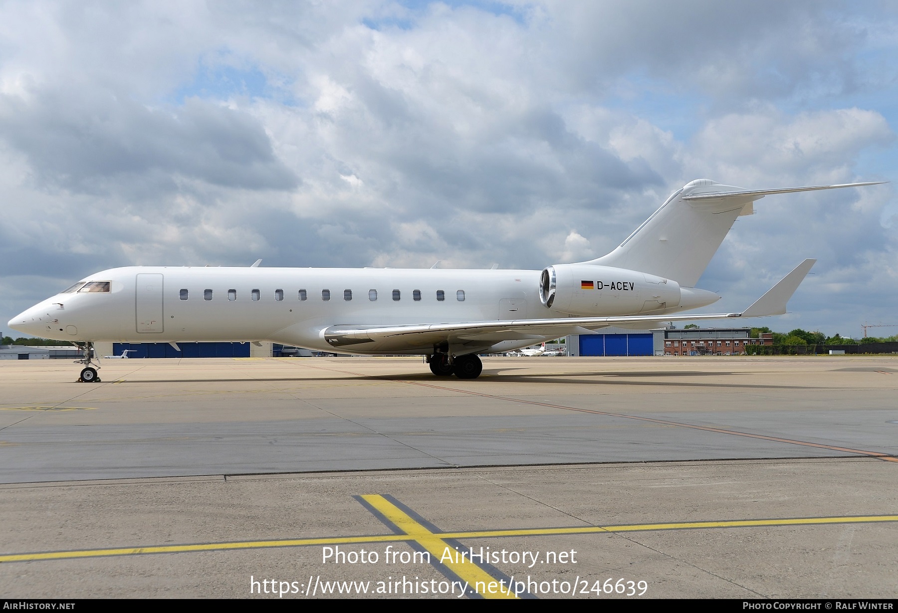 Aircraft Photo of D-ACEV | Bombardier Global Express (BD-700-1A10) | AirHistory.net #246639