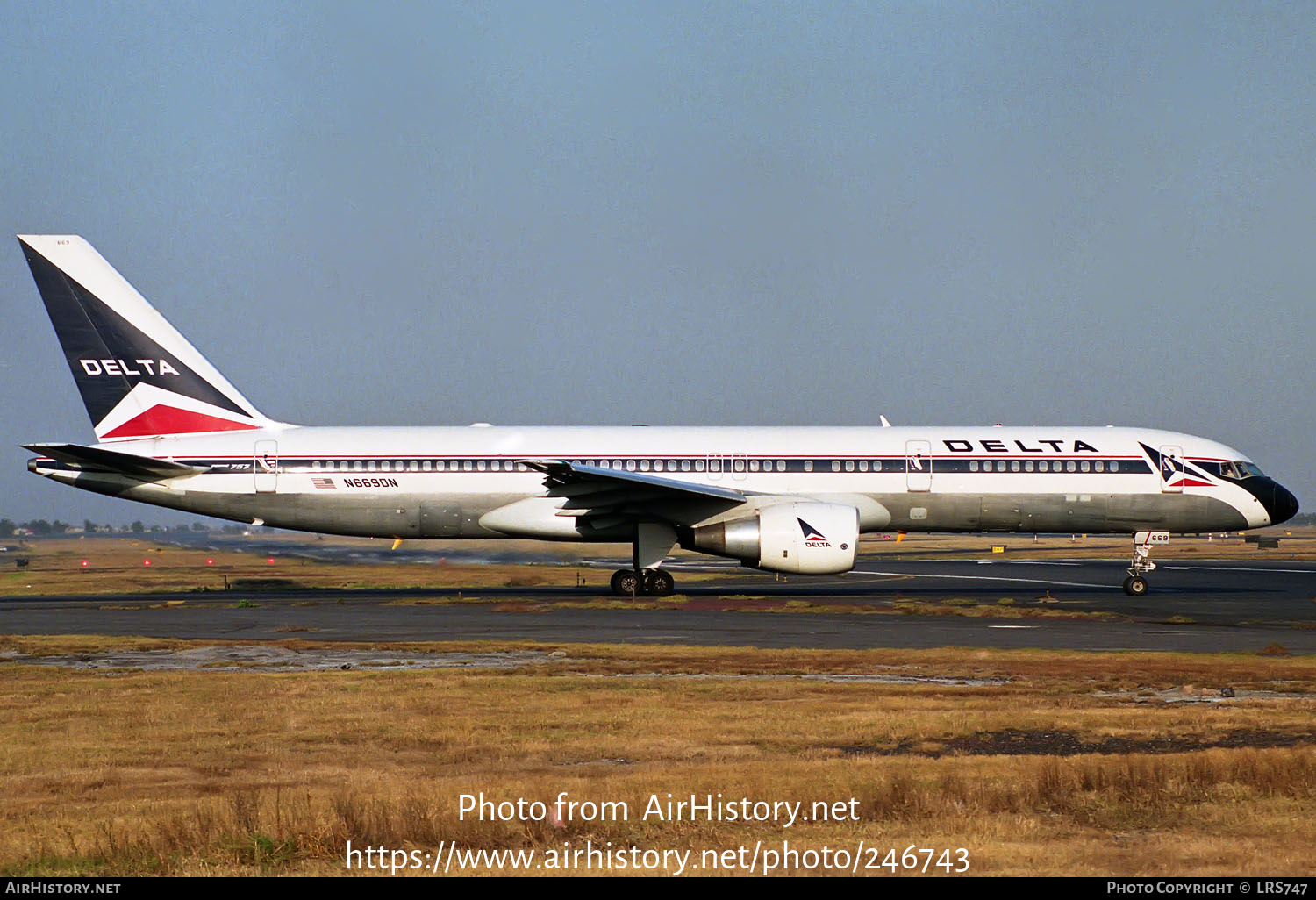 Aircraft Photo of N669DN | Boeing 757-232 | Delta Air Lines | AirHistory.net #246743