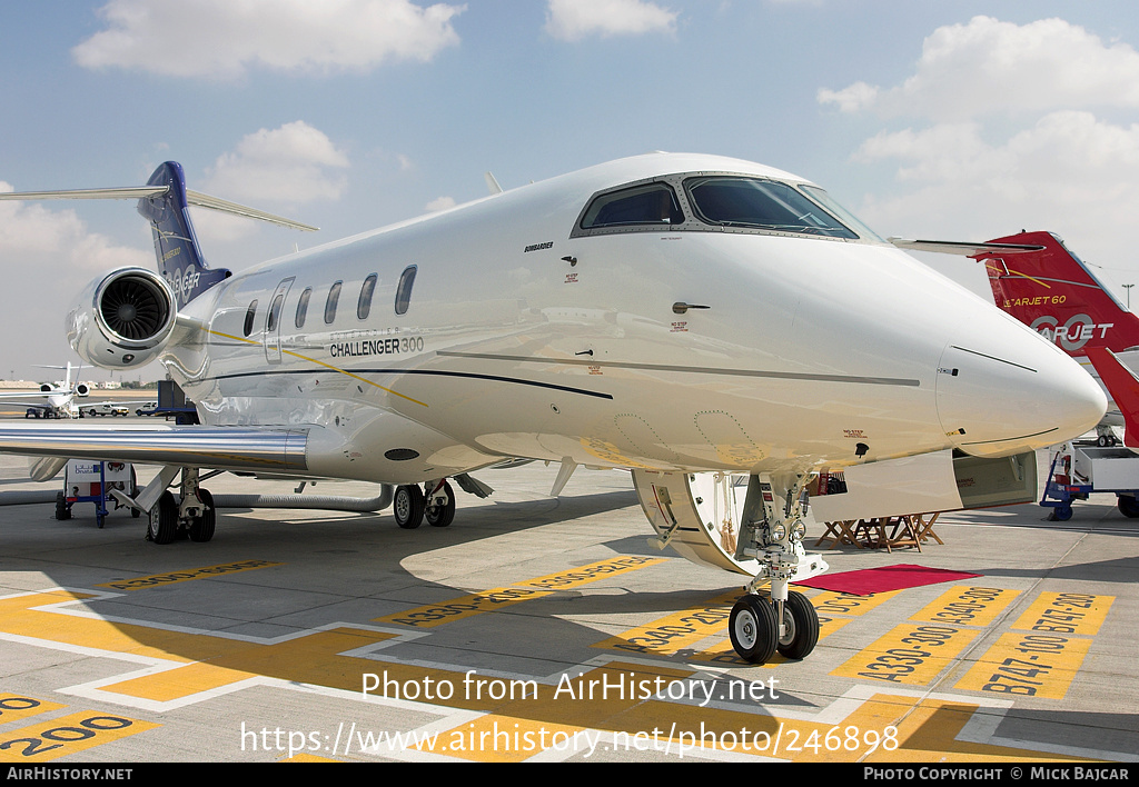 Aircraft Photo of N300BZ | Bombardier Challenger 300 (BD-100-1A10) | Bombardier | AirHistory.net #246898