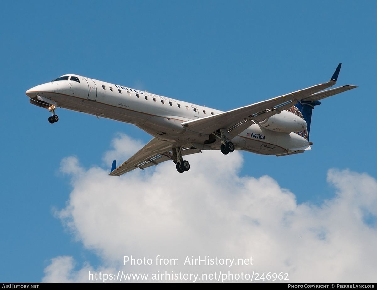 Aircraft Photo of N41104 | Embraer ERJ-145XR (EMB-145XR) | United Express | AirHistory.net #246962