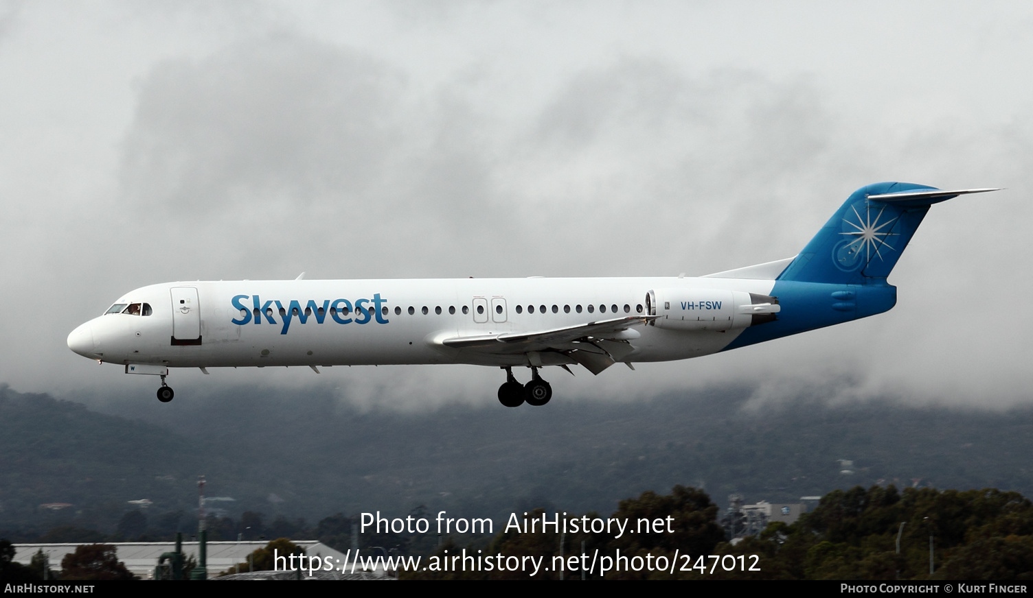 Aircraft Photo of VH-FSW | Fokker 100 (F28-0100) | Skywest Airlines | AirHistory.net #247012