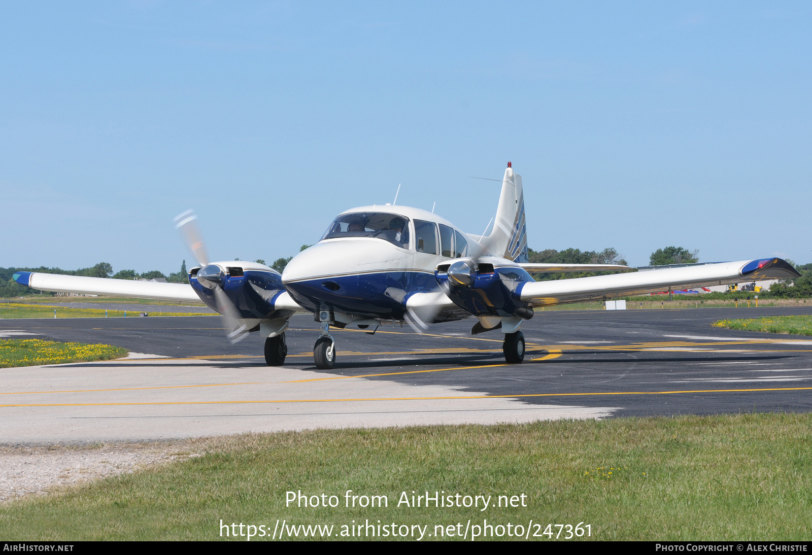 Aircraft Photo of N2146P | Piper PA-23 Apache | AirHistory.net #247361