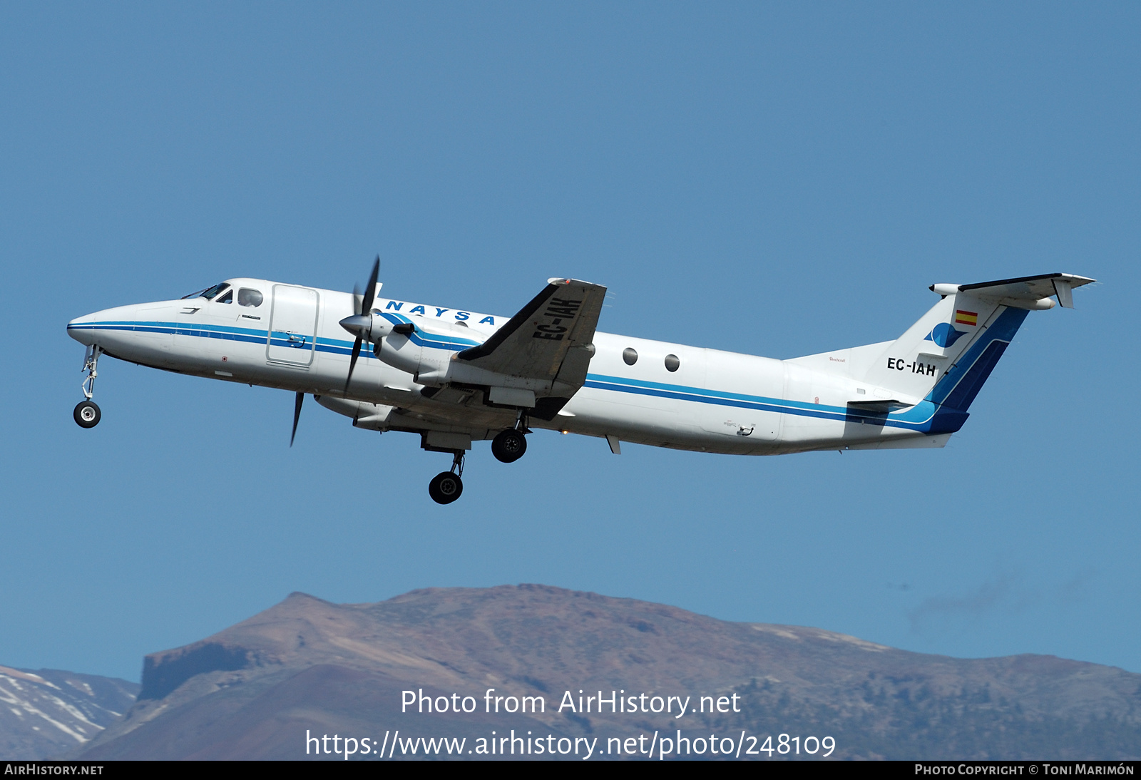 Aircraft Photo of EC-IAH | Beech 1900C-1 | Naysa - Navegación y Servicios Aéreos Canarios | AirHistory.net #248109