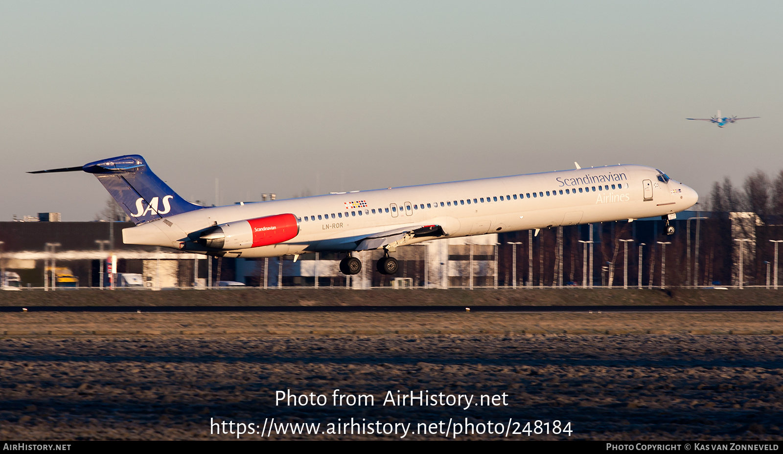 Aircraft Photo of LN-ROR | McDonnell Douglas MD-82 (DC-9-82) | Scandinavian Airlines - SAS | AirHistory.net #248184