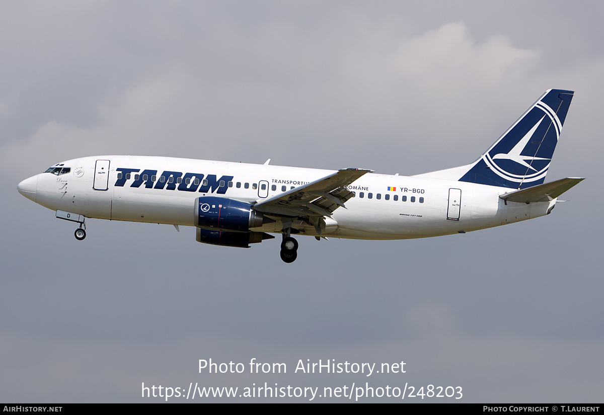 Aircraft Photo of YR-BGD | Boeing 737-38J | TAROM - Transporturile Aeriene Române | AirHistory.net #248203