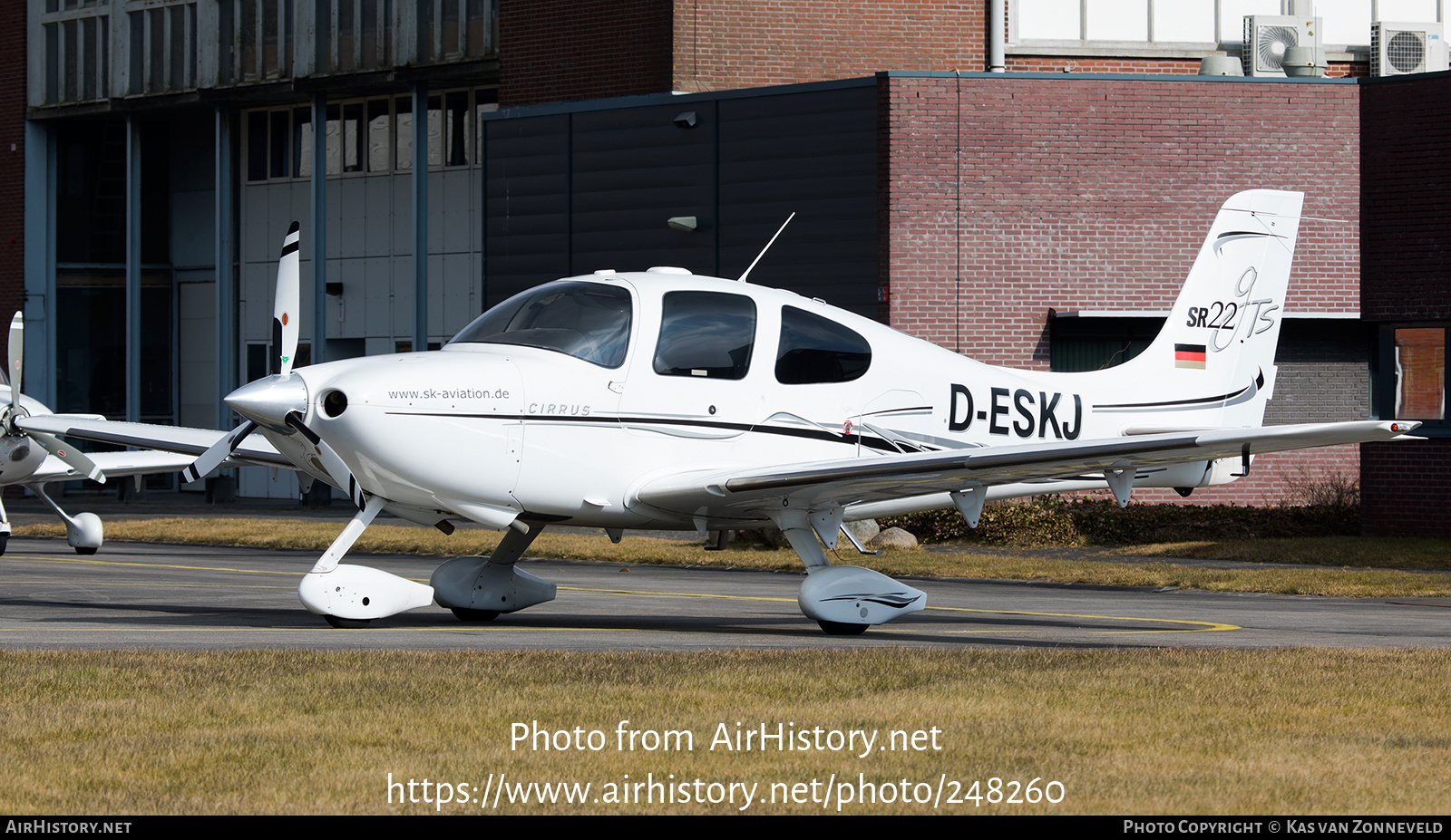 Aircraft Photo of D-ESKJ | Cirrus SR-22 G2-GTS | AirHistory.net #248260