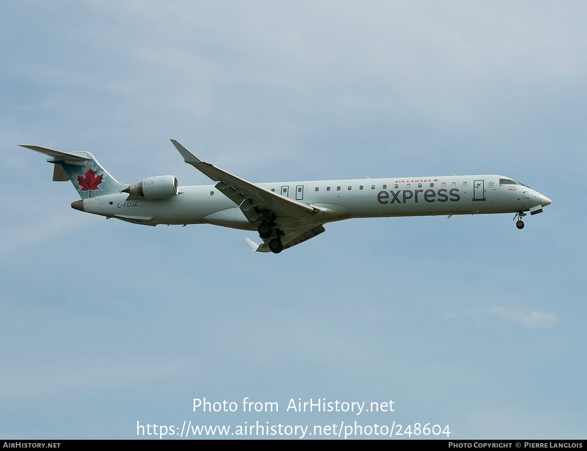 Aircraft Photo of C-FDJZ | Bombardier CRJ-705 (CL-600-2D15) | Air Canada Express | AirHistory.net #248604