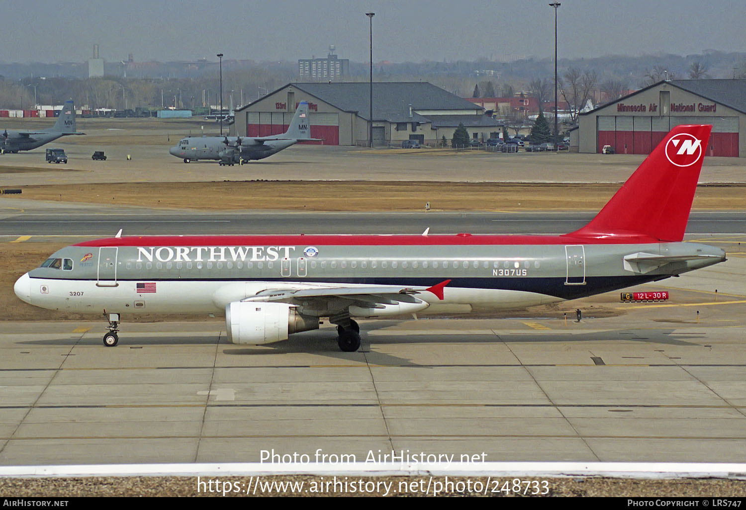 Aircraft Photo of N307US | Airbus A320-211 | Northwest Airlines | AirHistory.net #248733