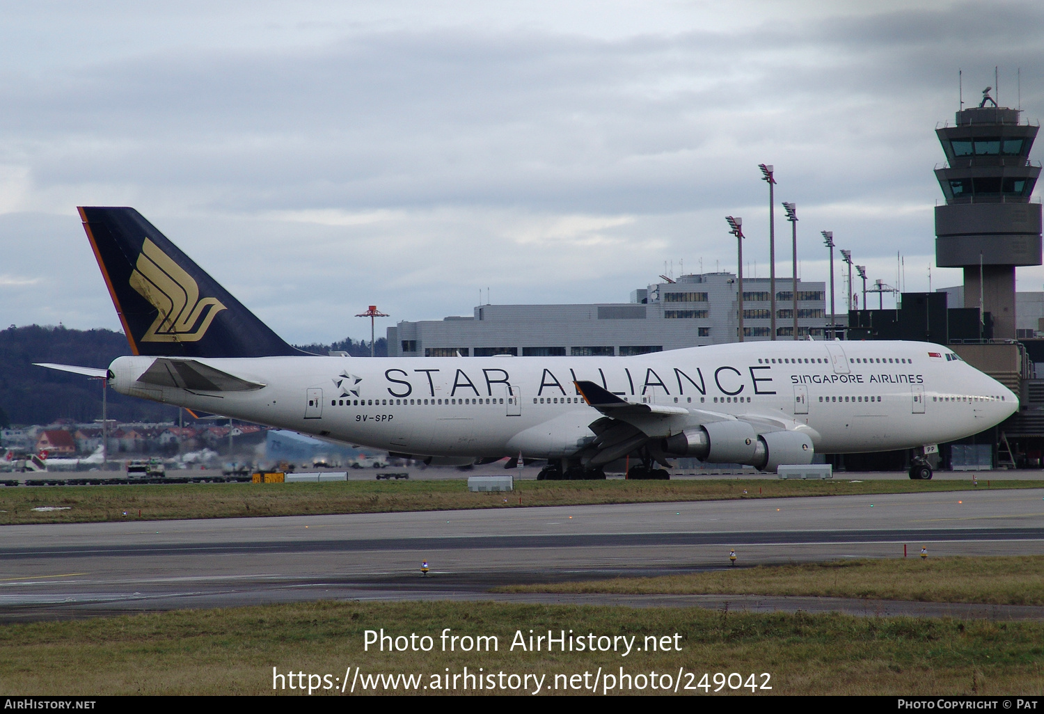 Aircraft Photo of 9V-SPP | Boeing 747-412 | Singapore Airlines | AirHistory.net #249042