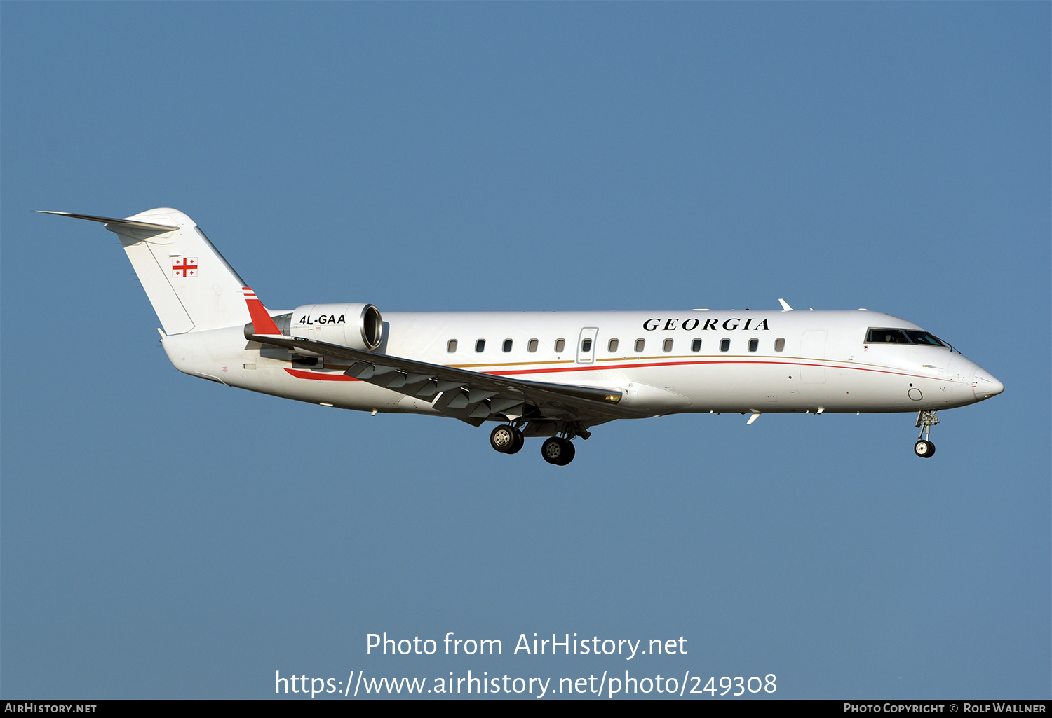 Aircraft Photo of 4L-GAA | Bombardier Challenger 850 (CRJ-200SE/CL-600-2B19) | Georgia - Government | AirHistory.net #249308