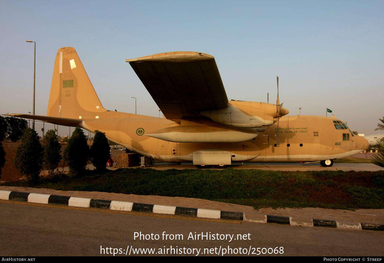 Aircraft Photo of 460 / ٤٦٠ | Lockheed C-130H Hercules | Saudi Arabia - Air Force | AirHistory.net #250068