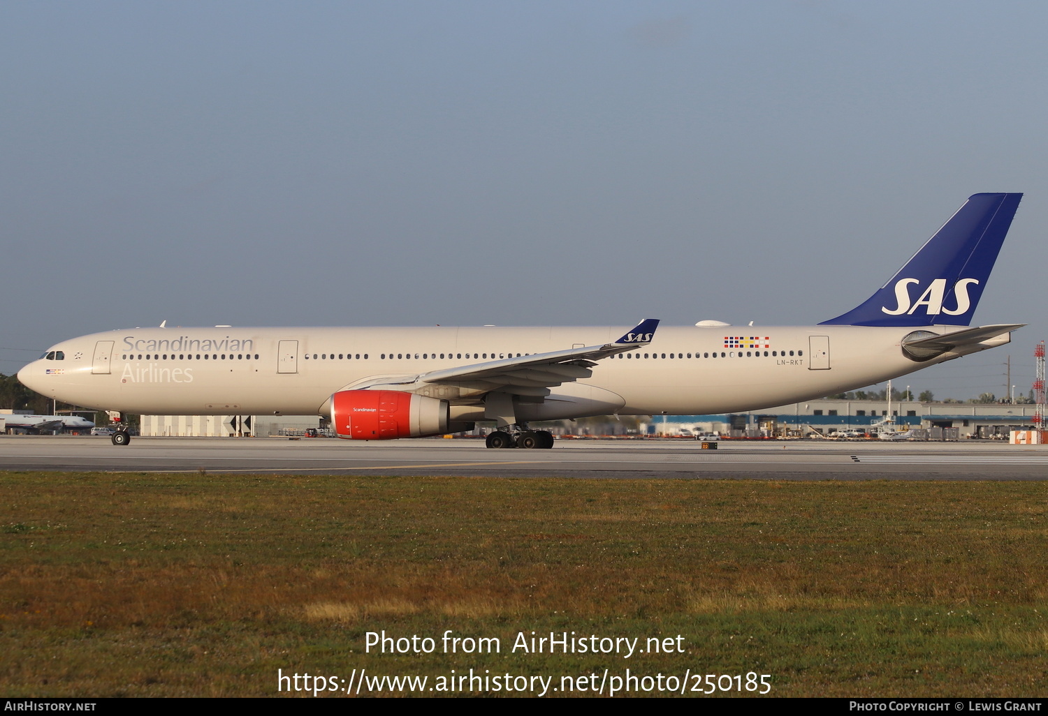 Aircraft Photo of LN-RKT | Airbus A330-343 | Scandinavian Airlines - SAS | AirHistory.net #250185