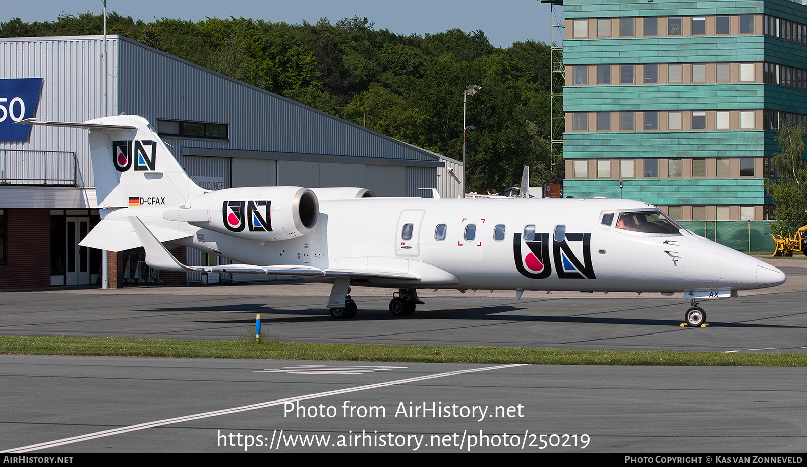 Aircraft Photo of D-CFAX / UN-0452 | Learjet 60 | AirHistory.net #250219