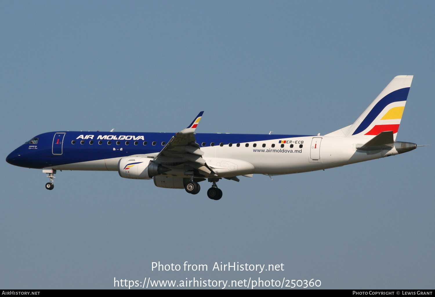 Aircraft Photo of ER-ECB | Embraer 190LR (ERJ-190-100LR) | Air Moldova | AirHistory.net #250360