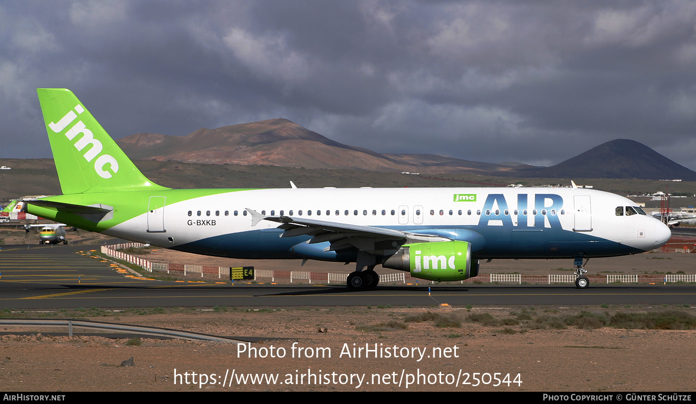 Aircraft Photo of G-BXKB | Airbus A320-214 | JMC Air | AirHistory.net #250544