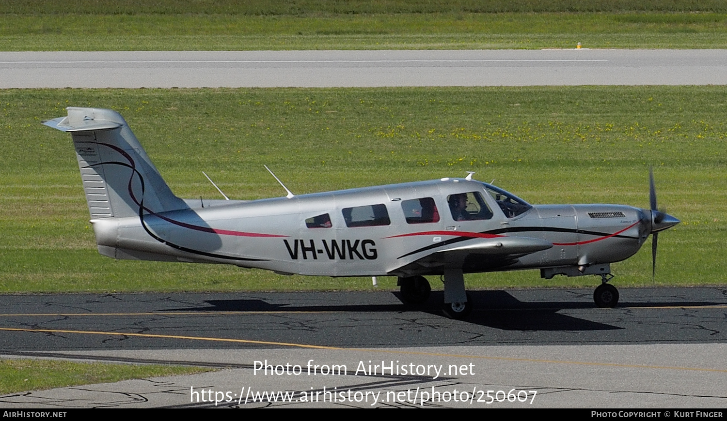 Aircraft Photo of VH-WKG | Piper PA-32RT-300T Turbo Lance II | AirHistory.net #250607