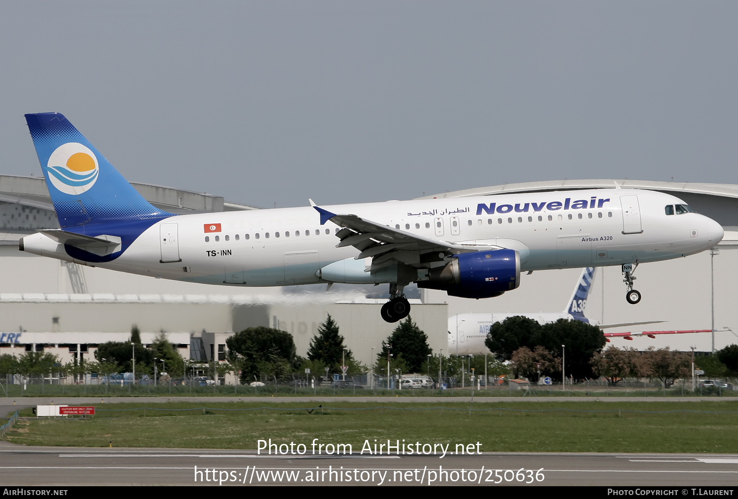 Aircraft Photo of TS-INN | Airbus A320-212 | Nouvelair Tunisie | AirHistory.net #250636