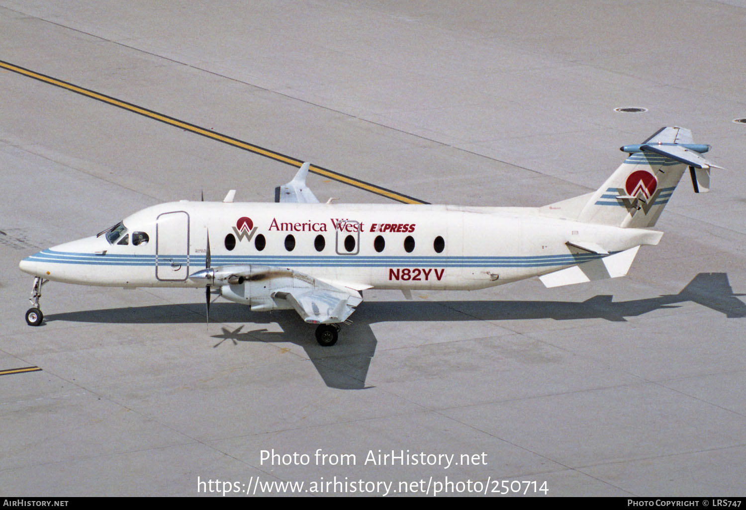 Aircraft Photo of N82YV | Beech 1900D | America West Express | AirHistory.net #250714