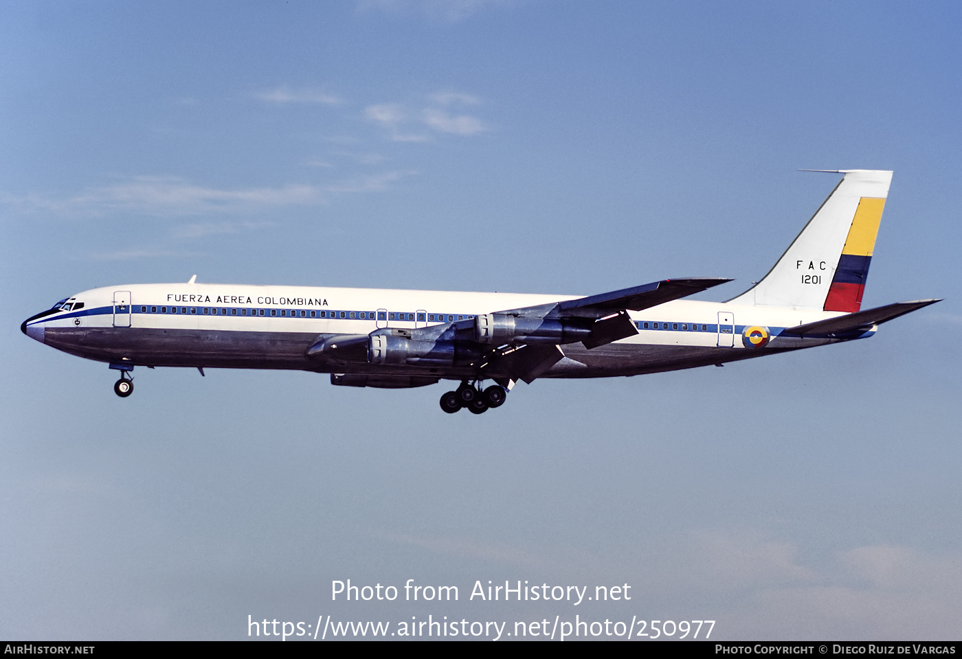 Aircraft Photo of FAC1201 | Boeing 707-373C | Colombia - Air Force | AirHistory.net #250977