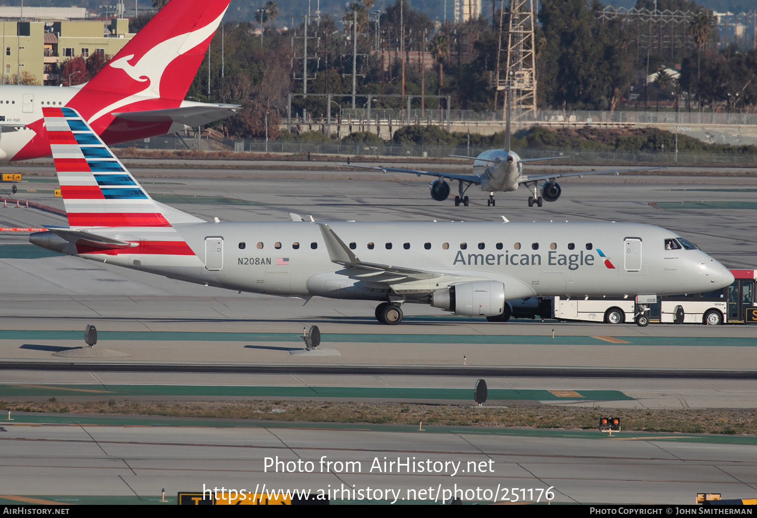 Aircraft Photo of N208AN | Embraer 175LR (ERJ-170-200LR) | American Eagle | AirHistory.net #251176