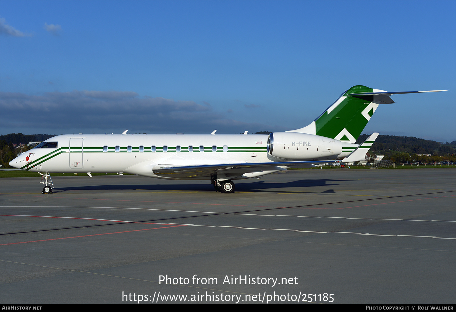 Aircraft Photo of M-FINE | Bombardier Global 5000 (BD-700-1A11) | AirHistory.net #251185