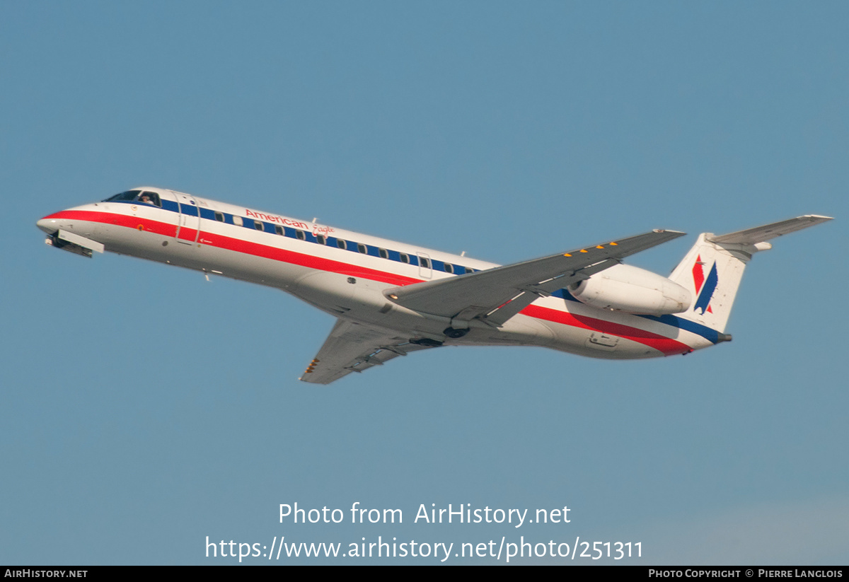 Aircraft Photo of N800AE | Embraer ERJ-140LR (EMB-135KL) | American Eagle | AirHistory.net #251311