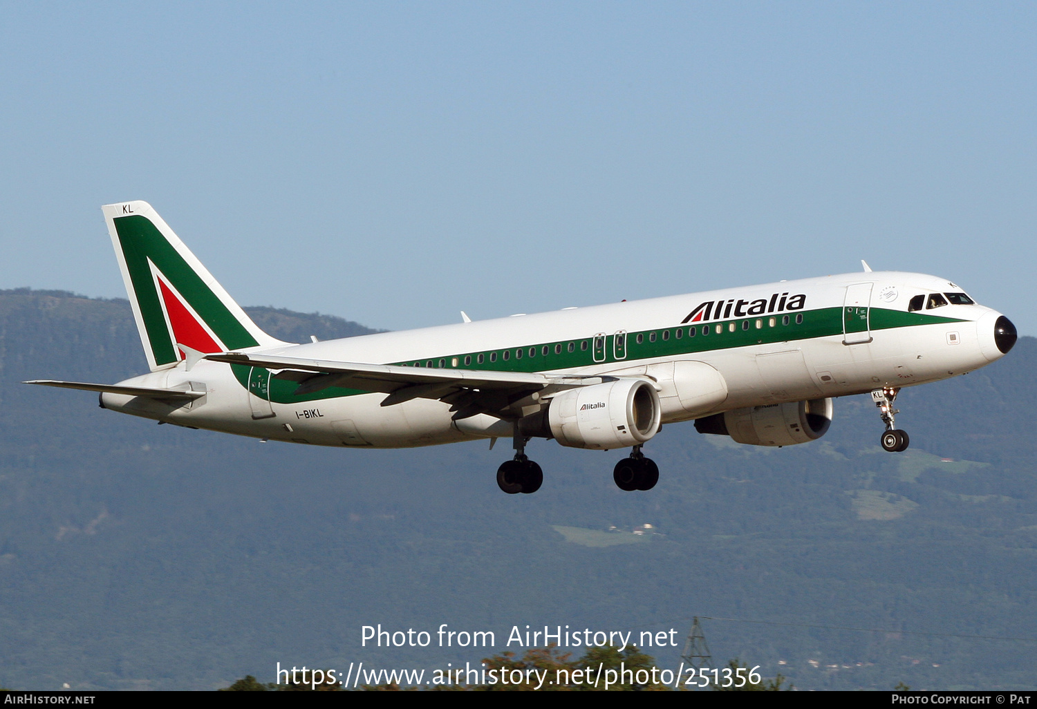 Aircraft Photo of I-BIKL | Airbus A320-214 | Alitalia | AirHistory.net #251356