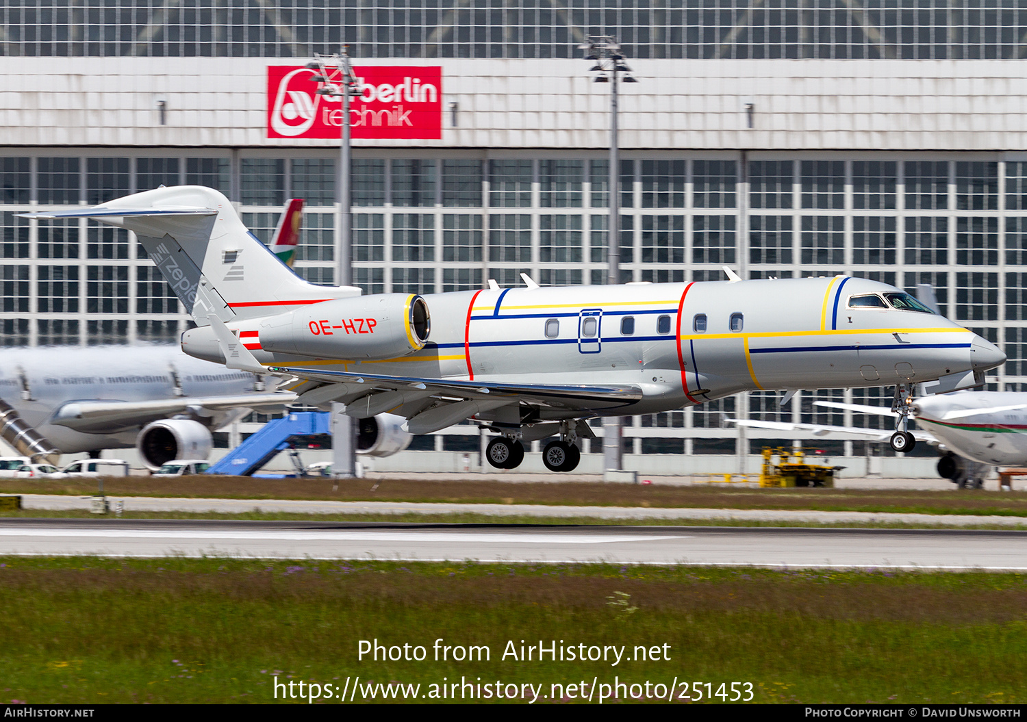 Aircraft Photo of OE-HZP | Bombardier Challenger 300 (BD-100-1A10) | Zepter International | AirHistory.net #251453