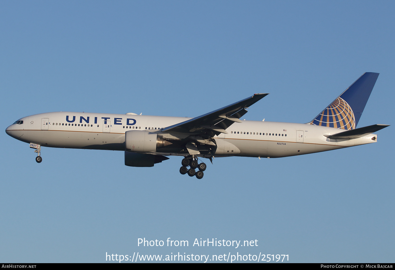 Aircraft Photo of N227UA | Boeing 777-222/ER | United Airlines | AirHistory.net #251971