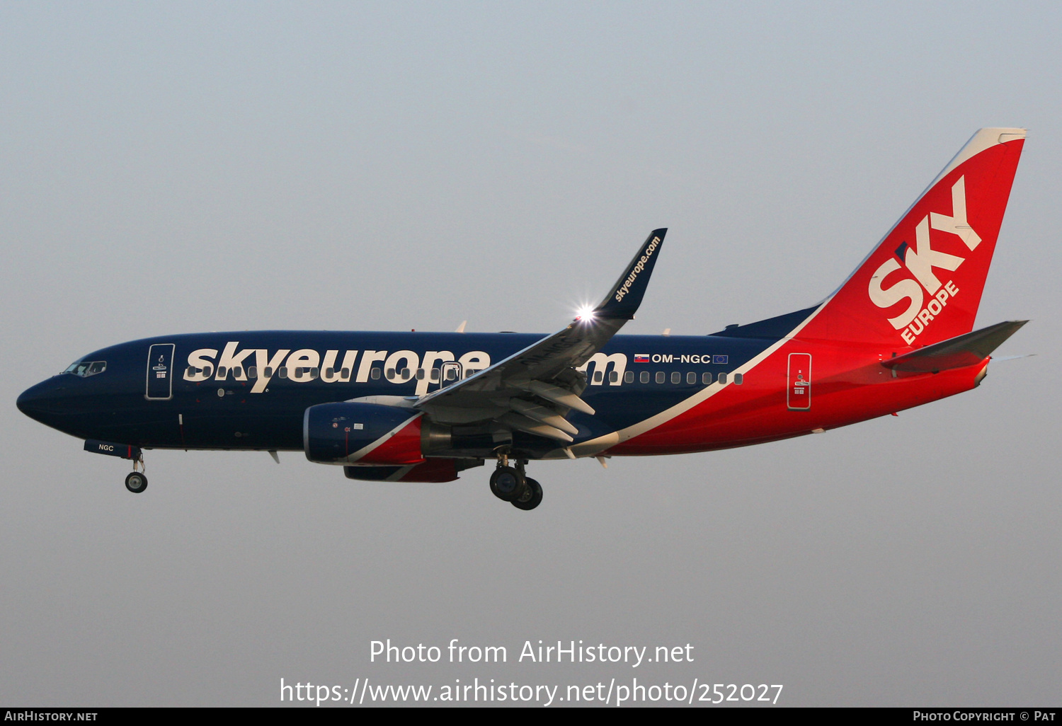 Aircraft Photo of OM-NGC | Boeing 737-76N | SkyEurope Airlines | AirHistory.net #252027