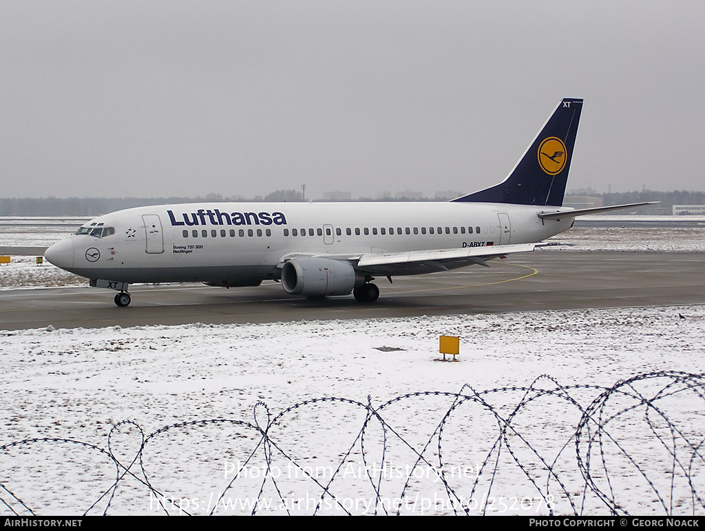 Aircraft Photo of D-ABXT | Boeing 737-330 | Lufthansa | AirHistory.net #252078