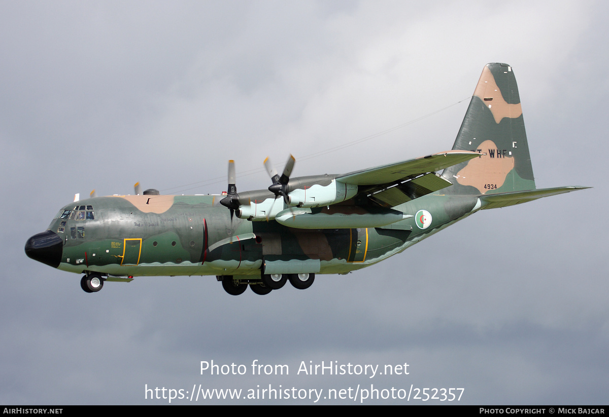 Aircraft Photo of 7T-WHF | Lockheed C-130H Hercules | Algeria - Air Force | AirHistory.net #252357