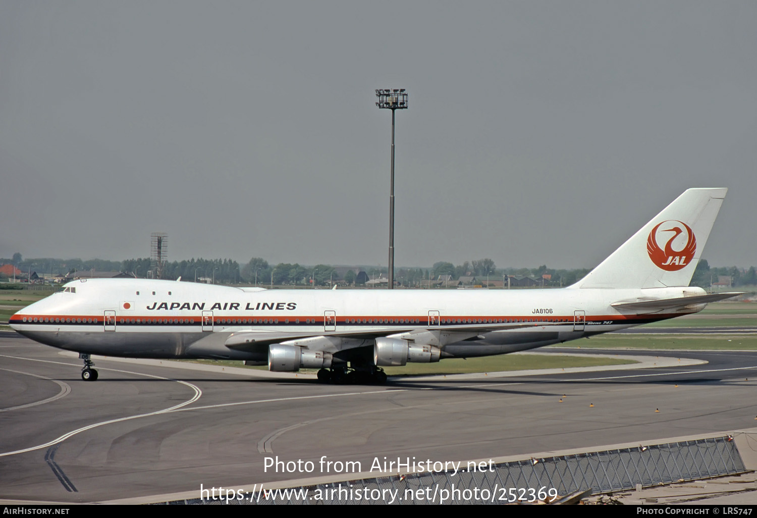 Aircraft Photo of JA8106 | Boeing 747-246B | Japan Air Lines - JAL | AirHistory.net #252369