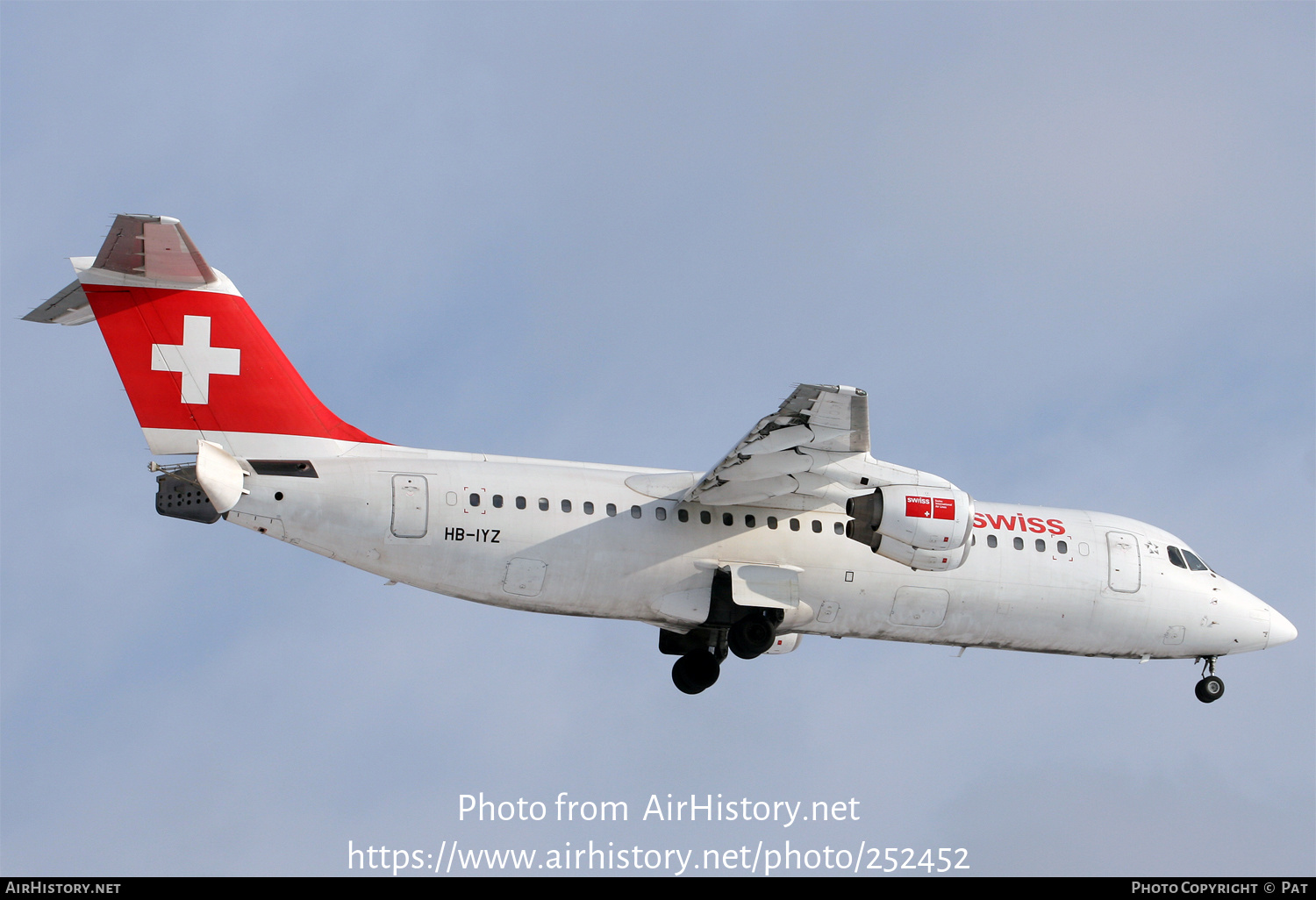 Aircraft Photo of HB-IYZ | British Aerospace Avro 146-RJ100 | Swiss International Air Lines | AirHistory.net #252452