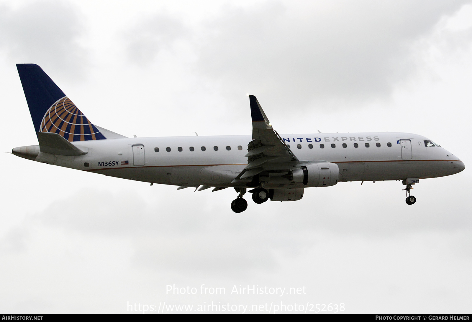 Aircraft Photo of N136SY | Embraer 175LR (ERJ-170-200LR) | United Express | AirHistory.net #252638