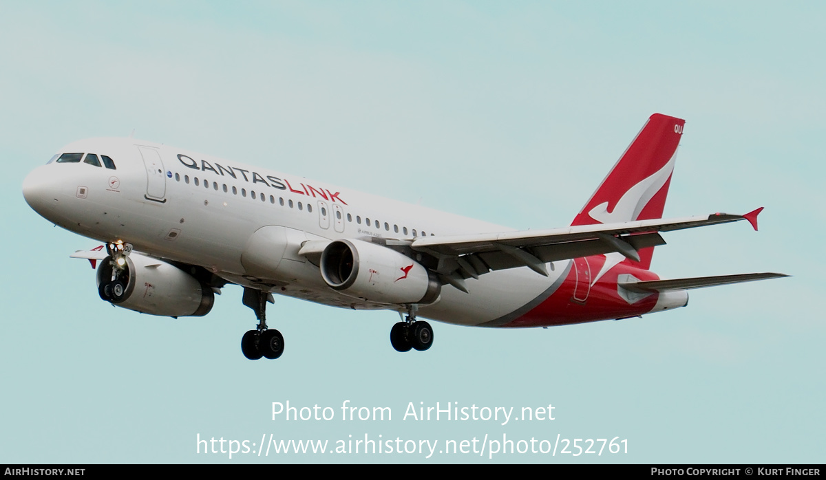 Aircraft Photo of VH-VQU | Airbus A320-232 | QantasLink | AirHistory.net #252761