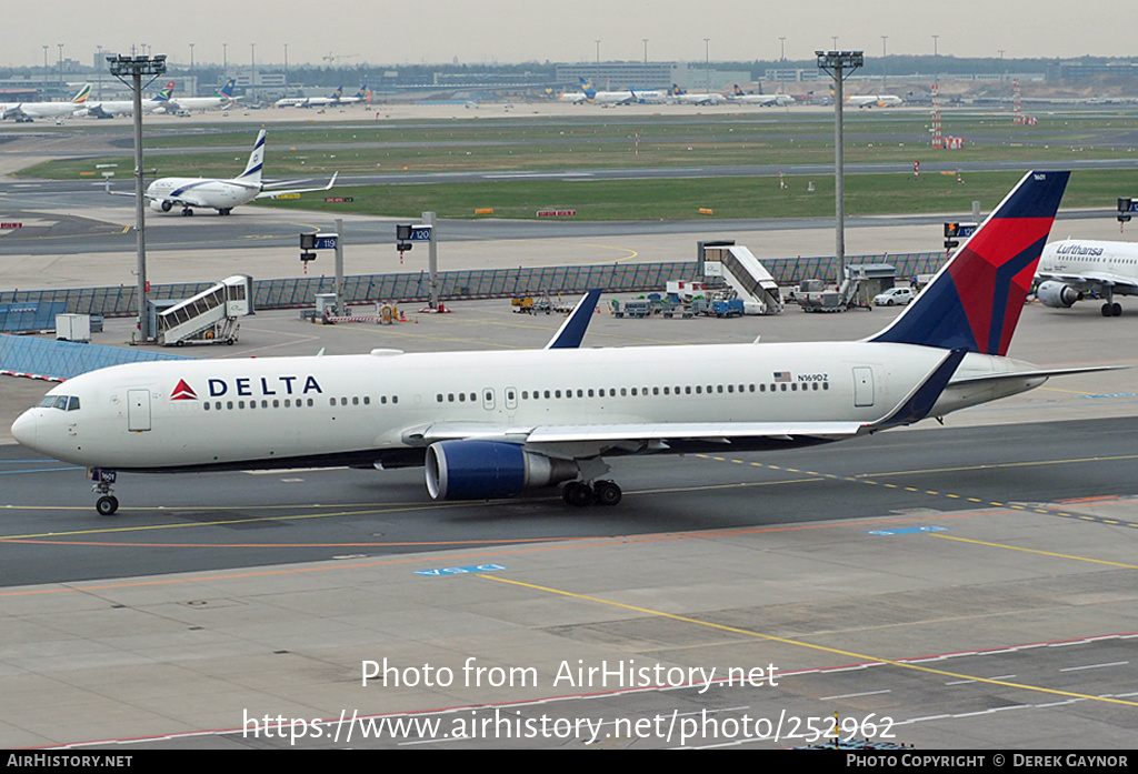 Aircraft Photo of N169DZ | Boeing 767-332/ER | Delta Air Lines | AirHistory.net #252962