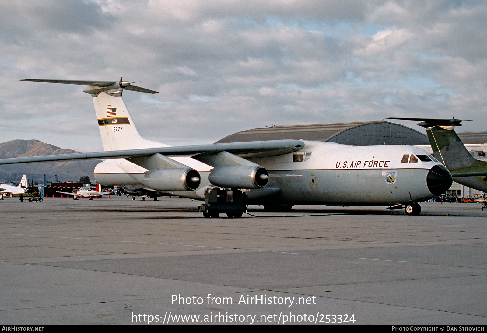 Aircraft Photo of 61-2777 / 12777 | Lockheed NC-141A Starlifter | USA - Air Force | AirHistory.net #253324