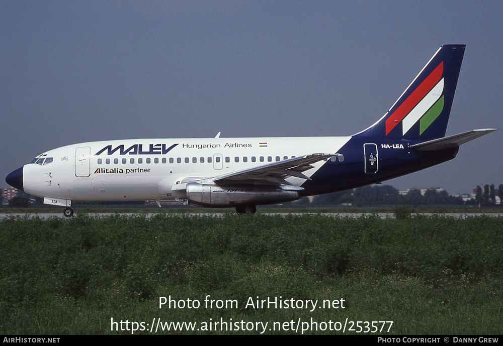 Aircraft Photo of HA-LEA | Boeing 737-2Q8/Adv | Malév - Hungarian Airlines | AirHistory.net #253577