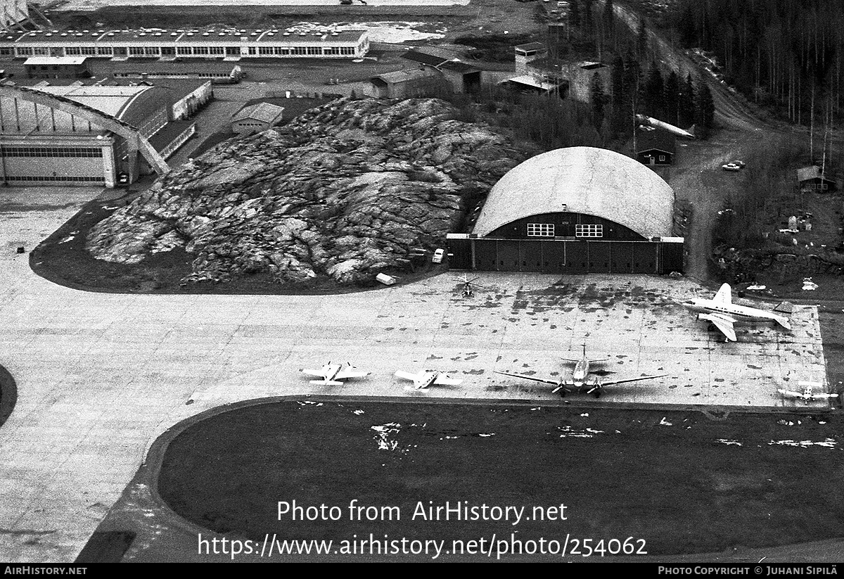 Airport photo of Helsinki - Vantaa (EFHK / HEL) in Finland | AirHistory.net #254062