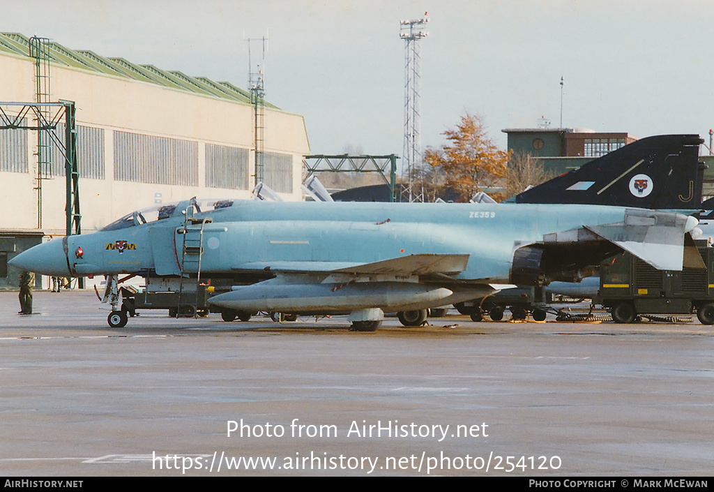 Aircraft Photo of ZE359 | McDonnell Douglas F-4J(UK) Phantom | UK - Air Force | AirHistory.net #254120