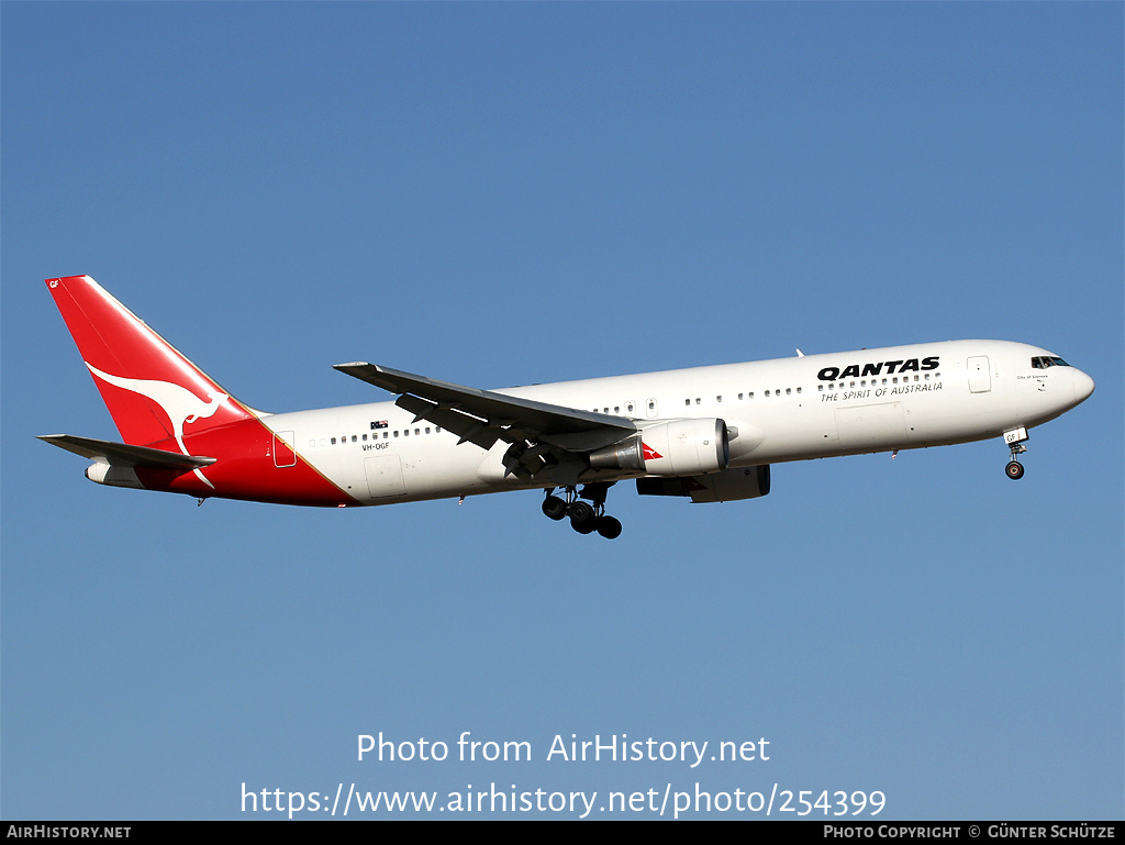 Aircraft Photo of VH-OGF | Boeing 767-338/ER | Qantas | AirHistory.net #254399