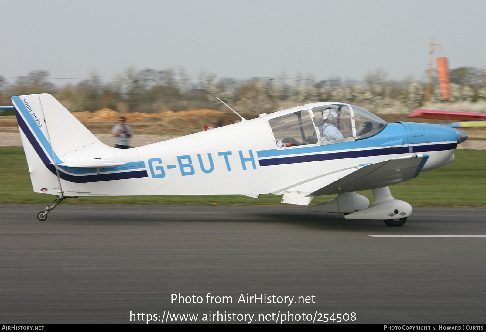 Aircraft Photo of G-BUTH | Robin DR-220 | AirHistory.net #254508